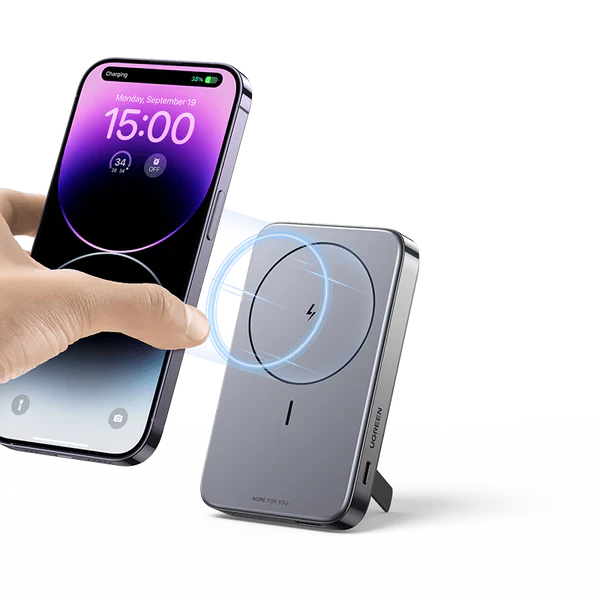 ugreen-foldable-kickstand-magnetic-battery-10000mah-696967_2048x2048